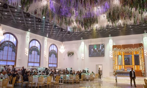 Ag Saray Sadliq Sarayi